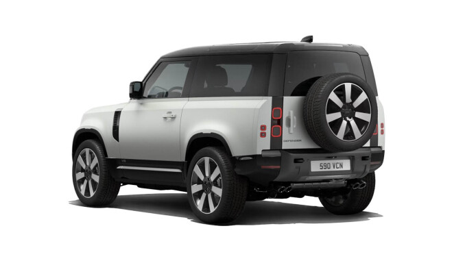 Land Rover Defender 5.0 P525 V8 90 3dr Auto Petrol Estate - Image 3